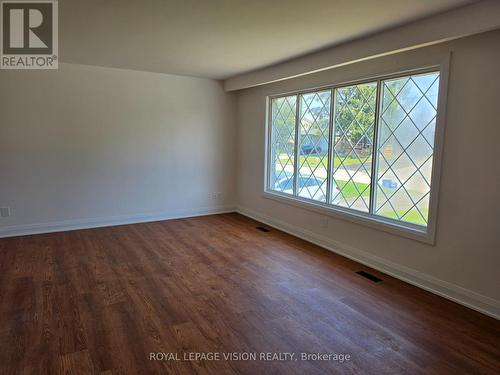 UPPER - 706 LEASIDE STREET , Pickering, Ontario L1W 2X1 4