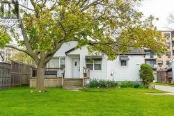 826 LYNWOOD AVENUE Sarnia, ON N7T 7A4