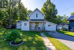 251 JAMES STREET W Gravenhurst (Muskoka (S)), ON P1P 1J7