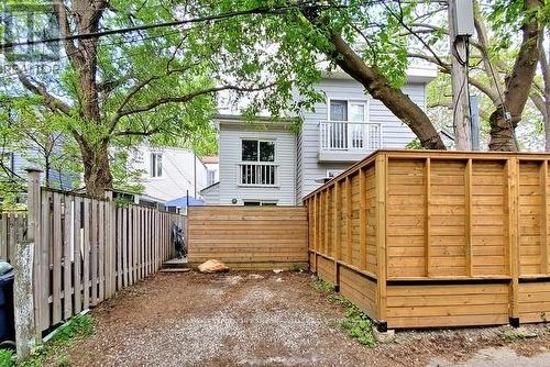 81 TIVERTON AVENUE , Toronto, Ontario M4M 2M1 2