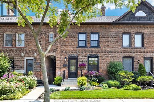 864 Monmouth  Windsor, ON N8Y 3L4