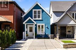 370 SILVERTHORN AVENUE Toronto, ON M6M 3G9