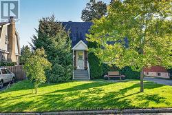 567 REDWOOD AVENUE Ottawa, ON K2A 3E7