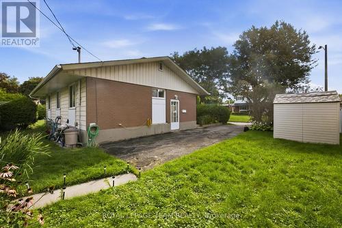2587 Roman Avenue, Ottawa, ON 