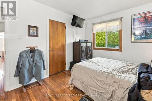 2587 Roman Avenue, Ottawa, ON 