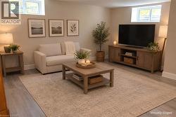 1 MELROSE Avenue Grimsby, ON L3M 1G5