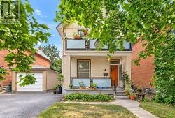 152 BAYSWATER AVENUE Ottawa, ON K1Y 2G3