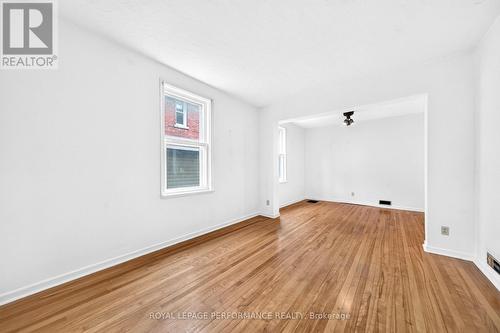 152 Bayswater Avenue, Ottawa, ON 