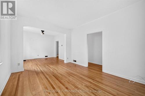 152 Bayswater Avenue, Ottawa, ON 