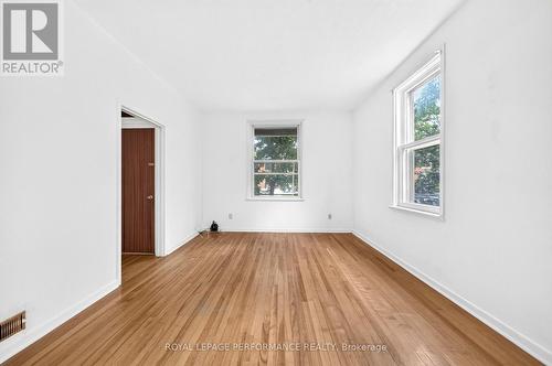 152 Bayswater Avenue, Ottawa, ON 