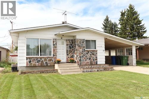 32 Clarke AVENUE  Yorkton, SK S3N 3X5