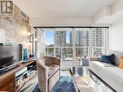 1105 - 19 BATHURST STREET Toronto, ON M5V 0N2