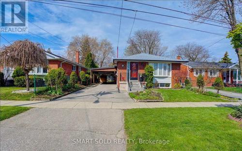 24 IVANHOE COURT , Toronto, Ontario M1R 3G9 2