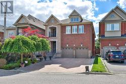 35 STRAUSS ROAD Vaughan, ON L4J 8Z6