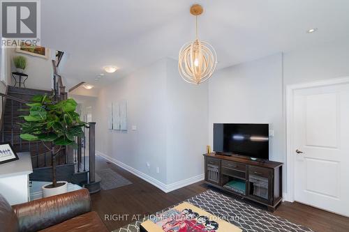 2 QUEEN MARY COURT , Vaughan, Ontario L4L 0H9 5
