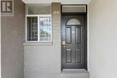 302 - 55 SUNNY GLENWAY , Toronto, Ontario M3C 2Z5 5