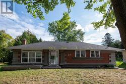 47 BELFRY DRIVE Newmarket, ON L3Y 3E9