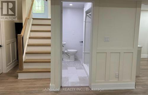 47 BELFRY DRIVE , Newmarket, Ontario L3Y 3E9 3