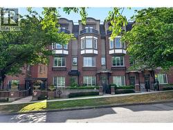 7523 YUKON STREET Vancouver, BC V5X 2Y4
