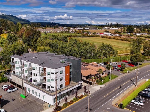 #308-7098 Wallace Dr  Central Saanich, BC V8M 1G9