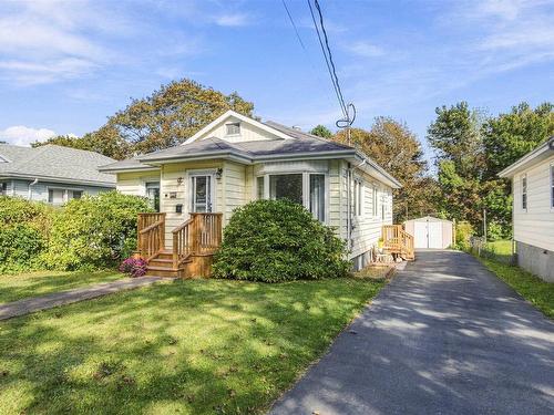 3407 St Andrews Avenue  Halifax, NS B3L 3Y2