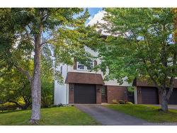 25 Hillsview CRES Rothesay, NB E2E 3N5