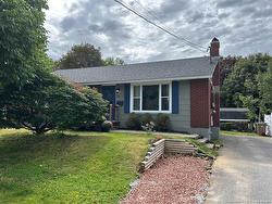 68 Champlain DR Saint John, NB E2J 3C8