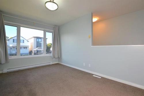 1939 Alexander Ave, Winnipeg, MB 