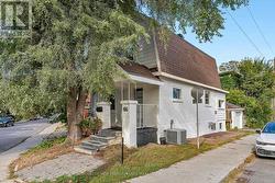 66 VAUGHAN STREET Ottawa, ON K1M 1X2