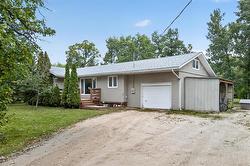 44035 35N (Tetrault) Road La Broquerie, MB R0A 0W0