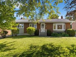 8 Muriel Avenue  Dartmouth, NS B2W 2E3