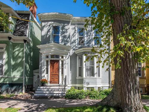 1165 South Park Street  Halifax, NS B3H 2W9