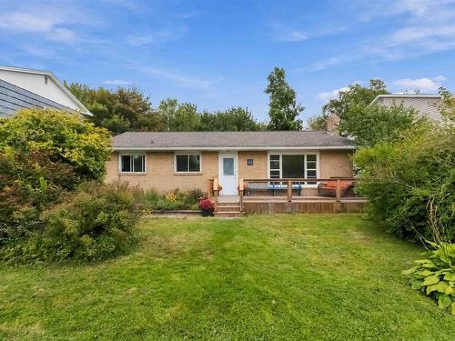 43 Fader Street  Dartmouth, NS B2X 5C8