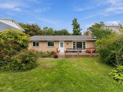 43 Fader Street  Dartmouth, NS B2X 5C8