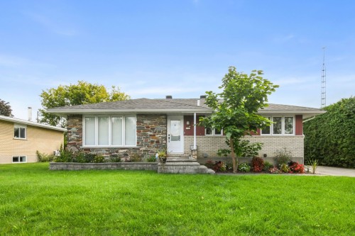 1135 Rue Gascon  Chambly, QC J3L 2T8