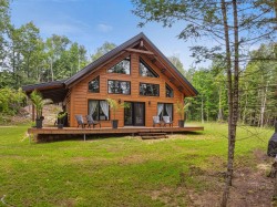 240 Ch. des Oeillets Saint-Didace, QC J0K 2G0