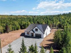 79 Avery Lane Mount Uniacke, NS B0N 1Z0