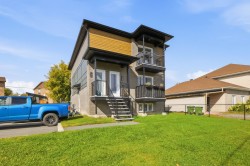 1046  - 1050 Rue de Genève  Gatineau (Masson-Angers), QC J8M 1S0