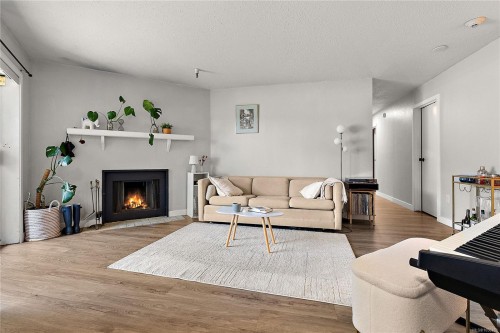 #106-71 Gorge Rd WEST Saanich, BC V9A 1L9
