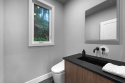 Powder room - 