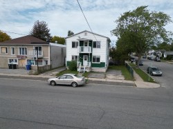 1002  - 1004 Rue Père-Marquette Trois-Rivières, QC G8Z 3M4