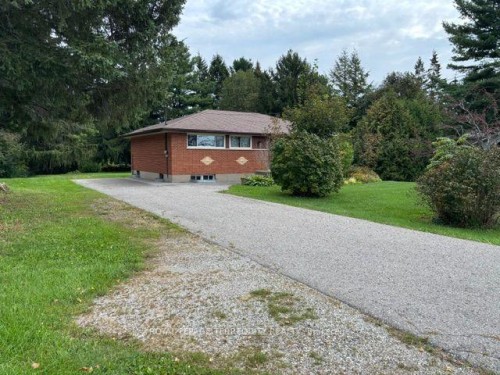 7421 Cochrane Street , Whitby, ON L1M 1R1 3
