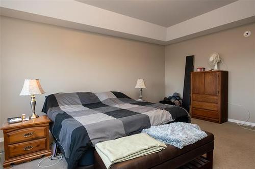 15 Stan Bailie Dr, Winnipeg, MB 