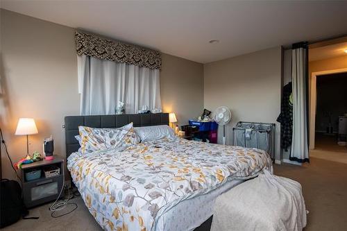 15 Stan Bailie Dr, Winnipeg, MB 