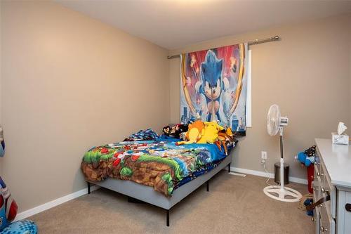 15 Stan Bailie Dr, Winnipeg, MB 