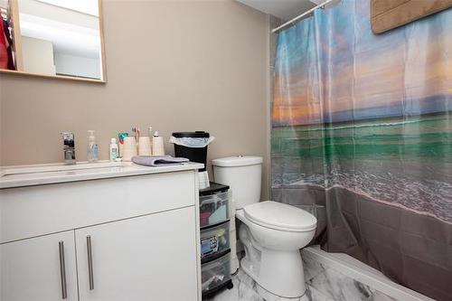 15 Stan Bailie Dr, Winnipeg, MB 