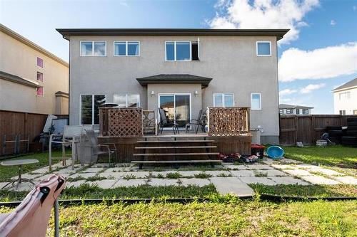 15 Stan Bailie Dr, Winnipeg, MB 
