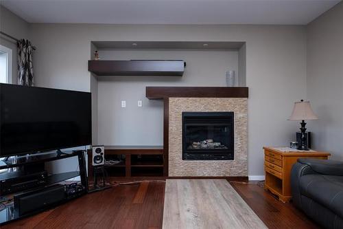 15 Stan Bailie Dr, Winnipeg, MB 