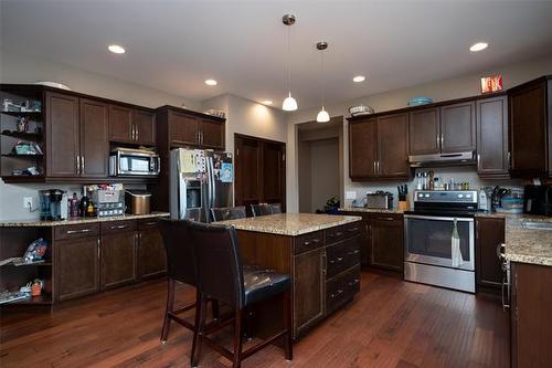 15 Stan Bailie Dr, Winnipeg, MB 