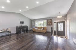 1852 Crossglen Court  Kelowna, BC V1V 1S4